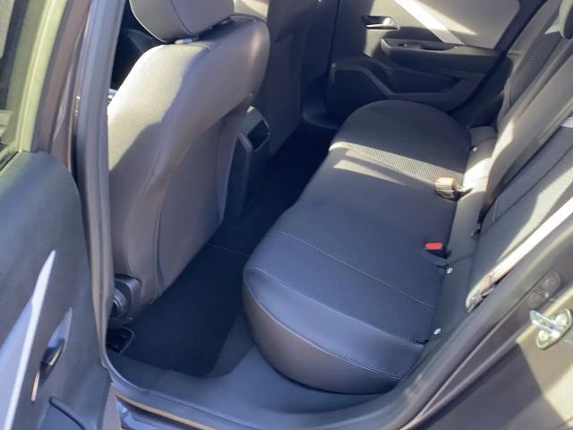 Opel Astra 1.2 Turbo Enjoy Turbo