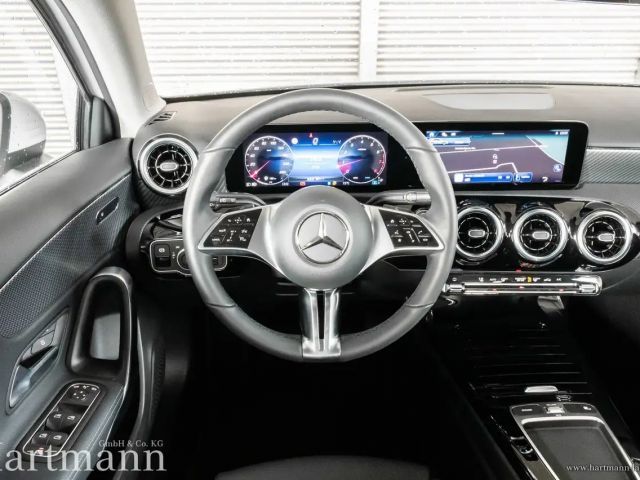 Mercedes-Benz A 200 Hatchback Progressive