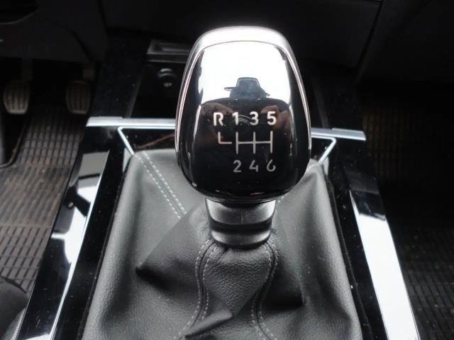 Opel Astra 1.2 Turbo Edition Turbo