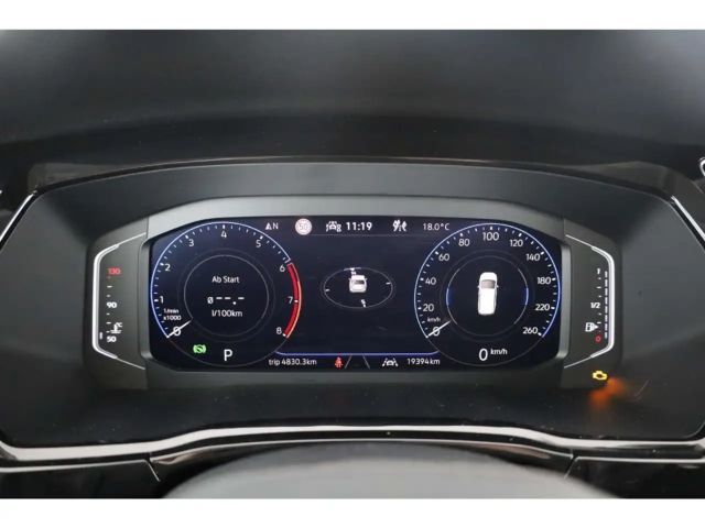 Volkswagen Touran 1.5 TSI DSG R-Line