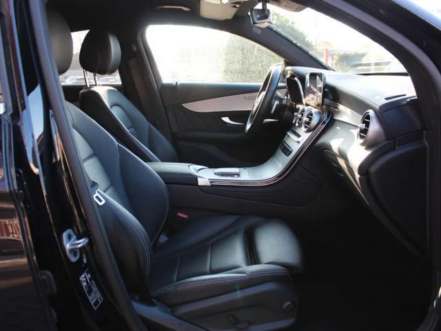 Mercedes-Benz GLC 300 AMG Line Coupé