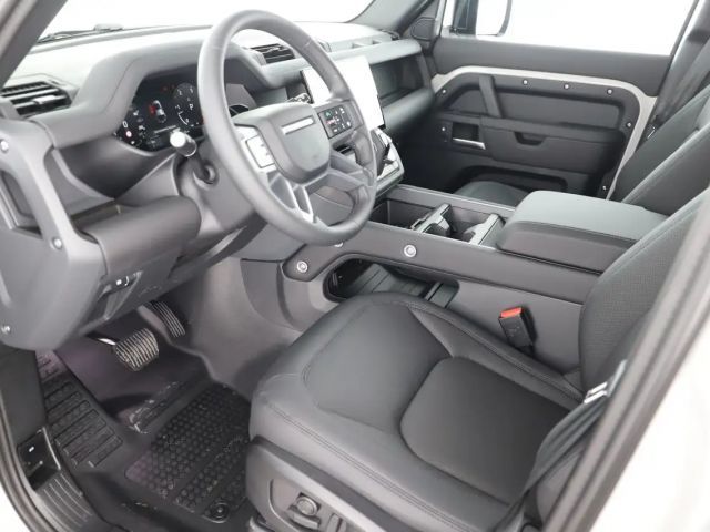 Land Rover Defender 110 Dynamic SE