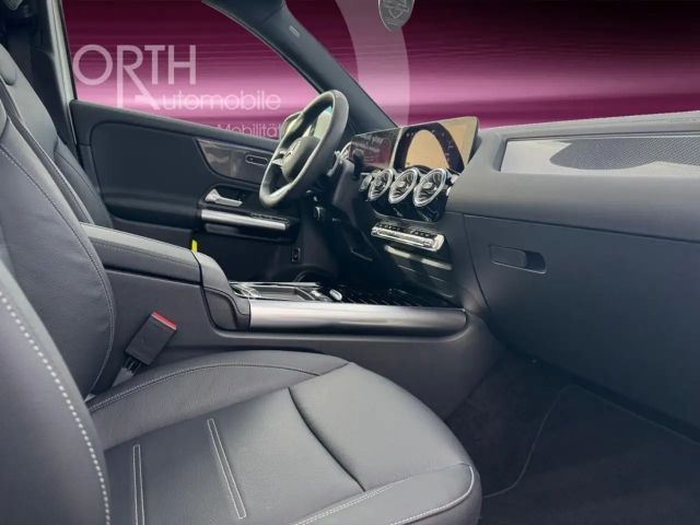 Mercedes-Benz GLA 200 AMG Line