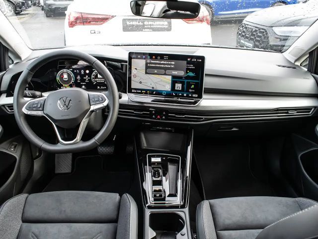 Volkswagen Golf DSG Style eHybrid