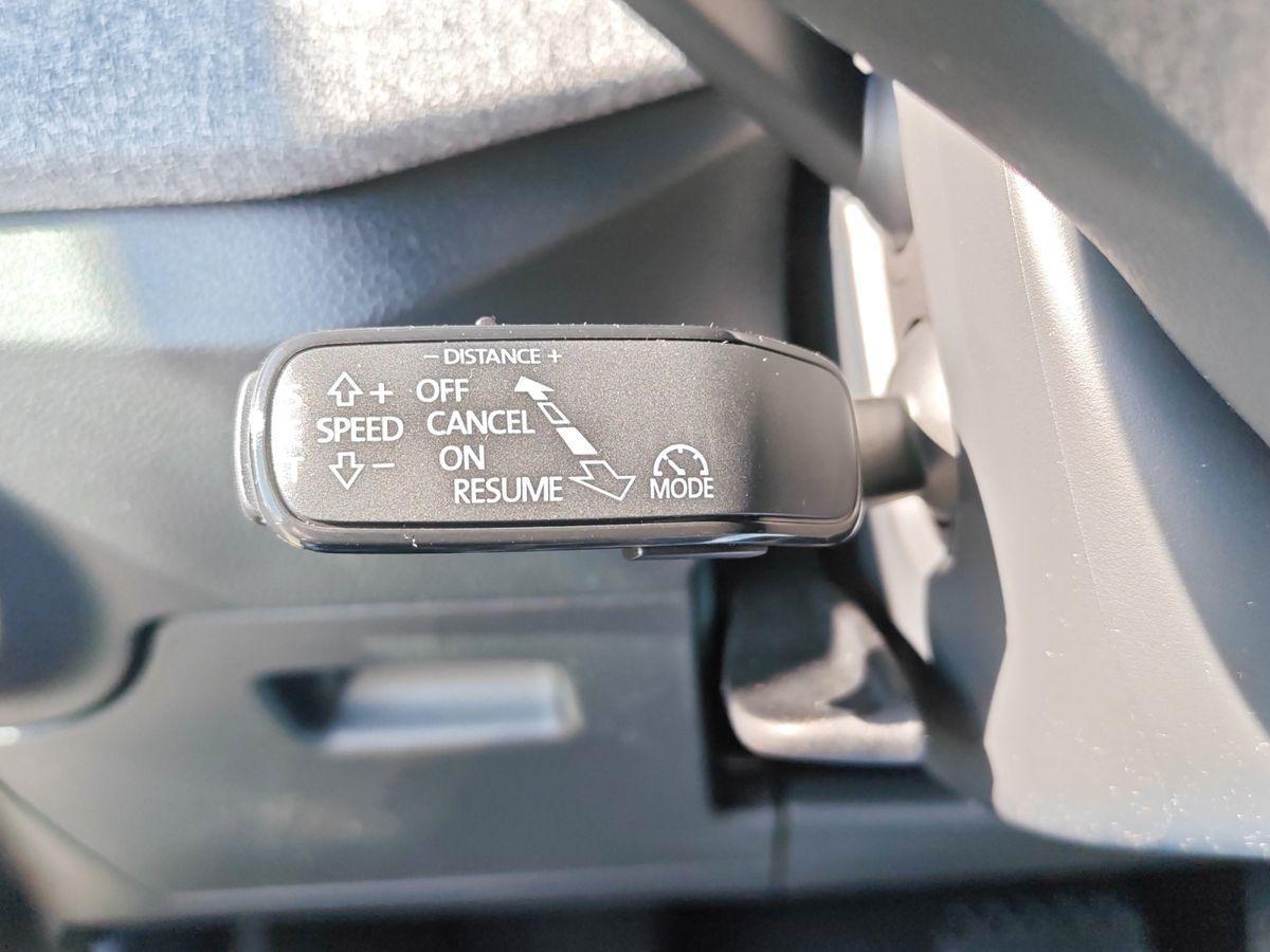 Skoda Kamiq Balance 1,5 TSI DSG AHK Navi Spurwechsela.