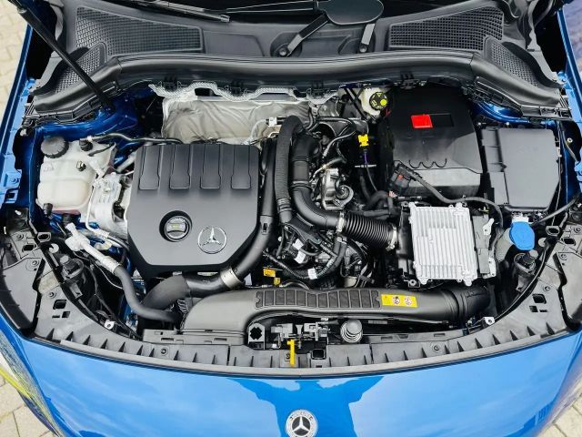 Mercedes-Benz B 200 Progressive Sedan