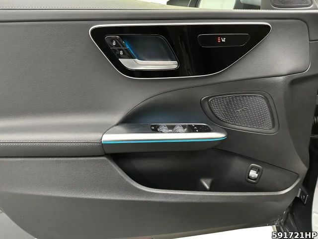 Mercedes-Benz C 200 4MATIC AVANTGARDE Sedan