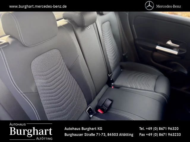 Mercedes-Benz GLA 200 Progressive