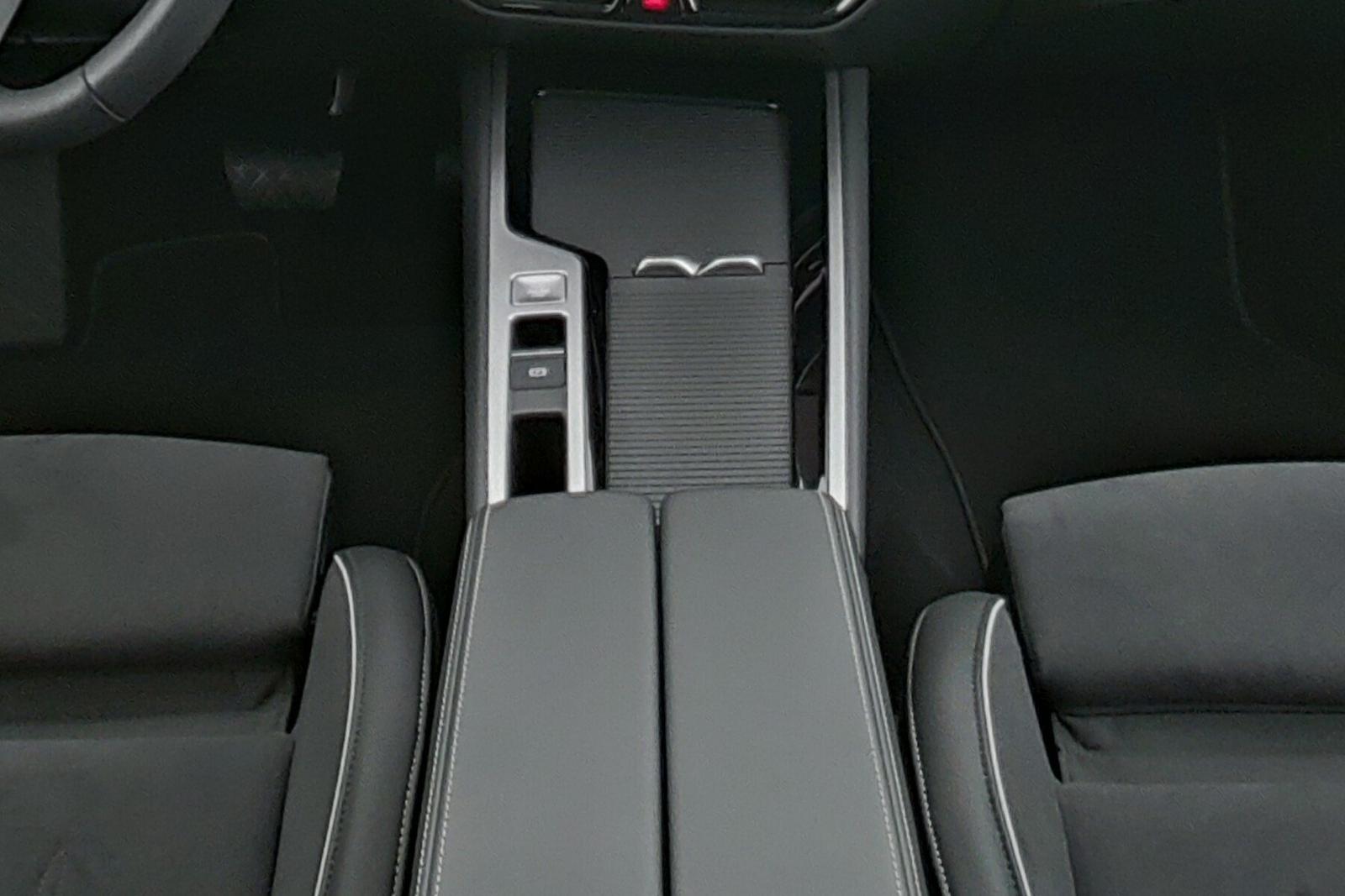 Volkswagen Passat 2.0 TDI IQ.Drive Sport Variant