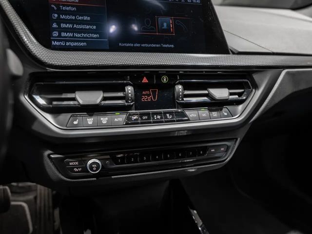 BMW 118 118i Sedan Sport Line