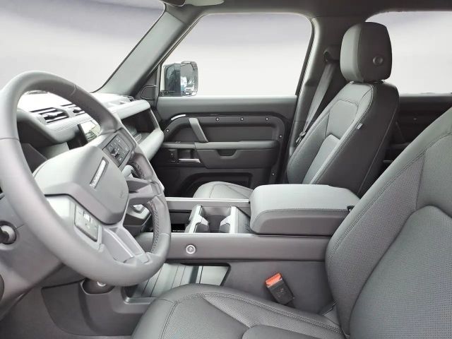 Land Rover Defender 110 D300 Dynamic SE