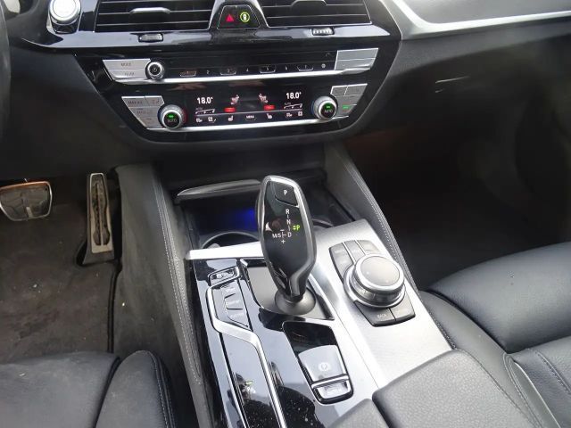 BMW 530 530d M-Sport Sedan xDrive