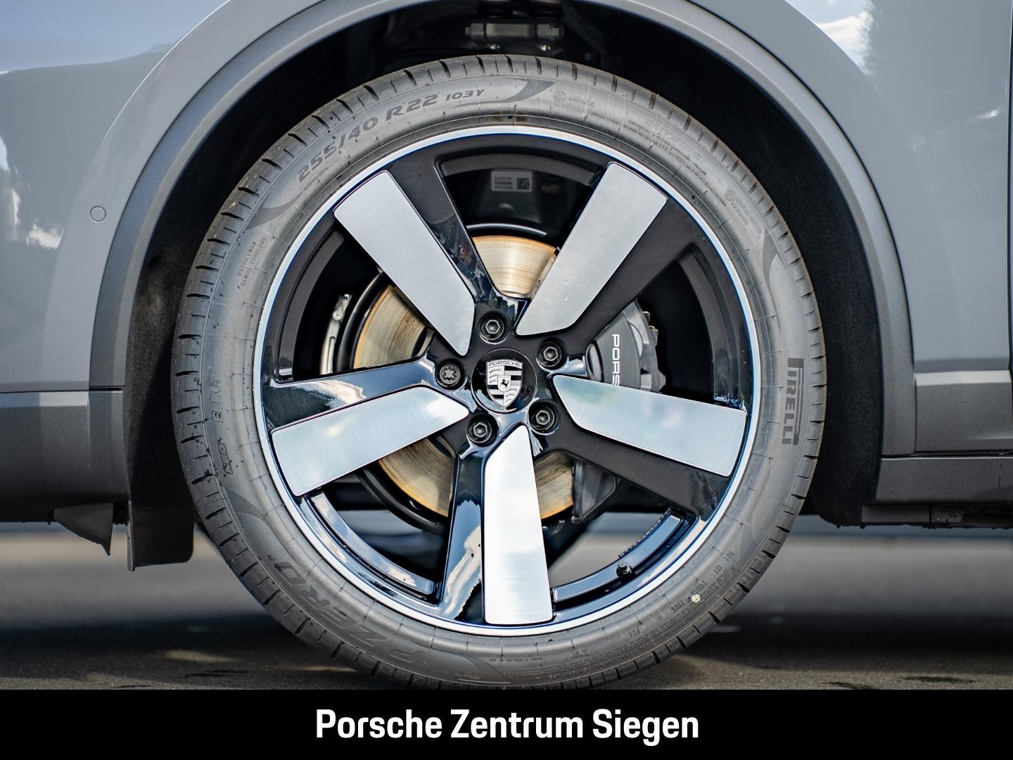 Porsche Macan Pano/AHK/Bose/Matrix-LED/Adaptive Luftfede