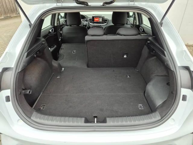 Kia XCeed Hybrid PHEV Vision