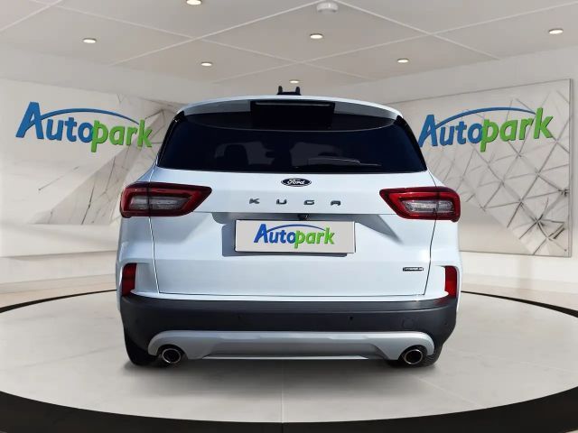 Ford Kuga AWD Hybrid Titanium