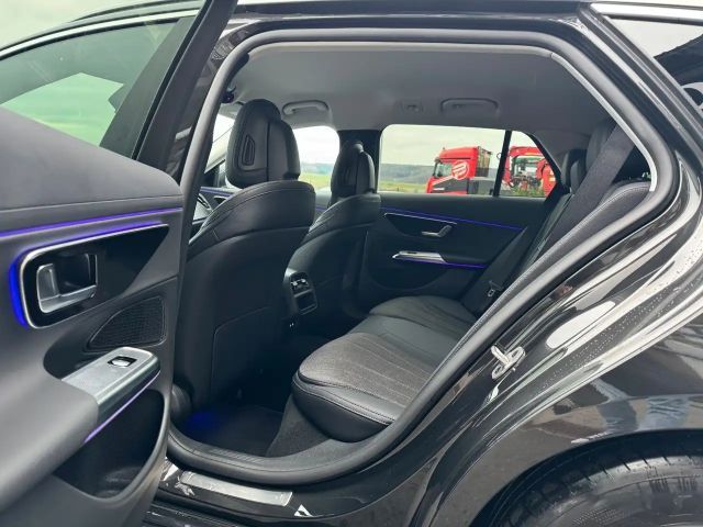 Mercedes-Benz E 220 AVANTGARDE E 220 d Estate