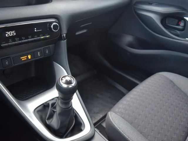 Toyota Yaris Club Hatchback