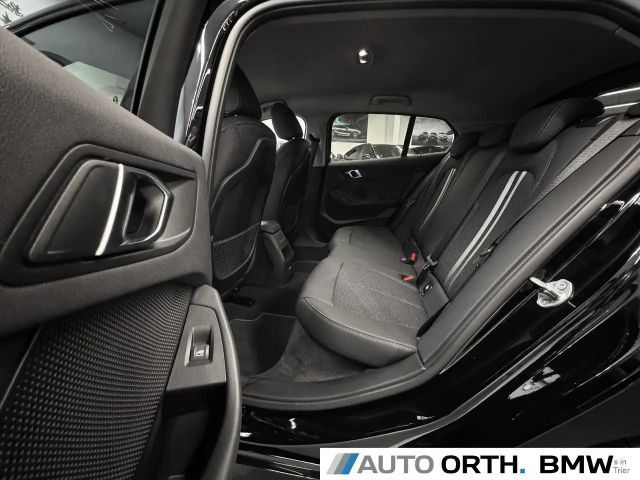 BMW 118 118i Sedan Sport Line