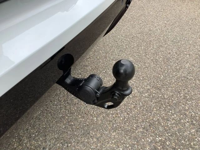 Volkswagen T-Roc 1.5 eTSI DSG R-Line