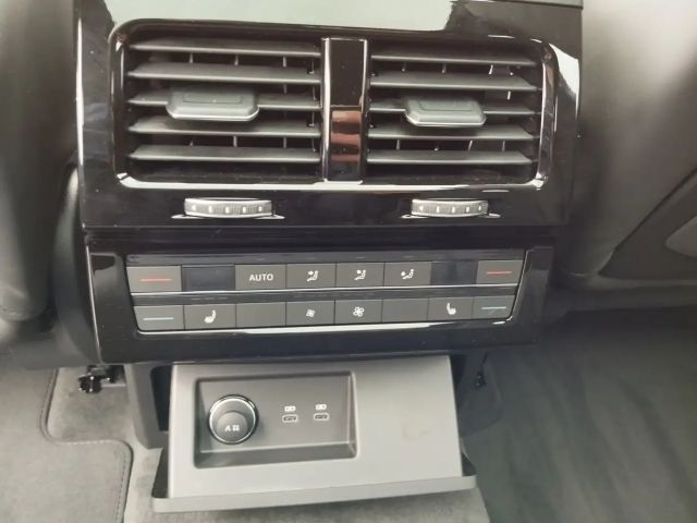 Volkswagen Touareg 4Motion R-Line