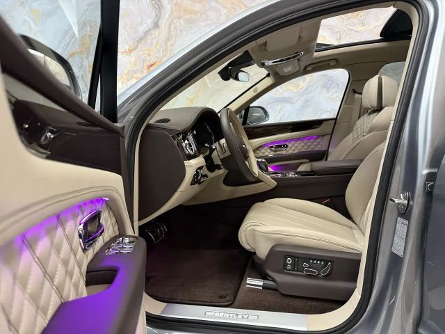 Bentley Bentayga V8