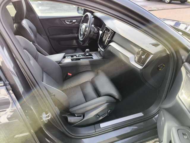 Volvo V60 Dark Plus