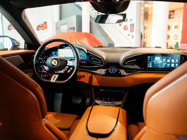 Ferrari Purosangue Panoramadach*Massagesitze*LED-Lenkrad