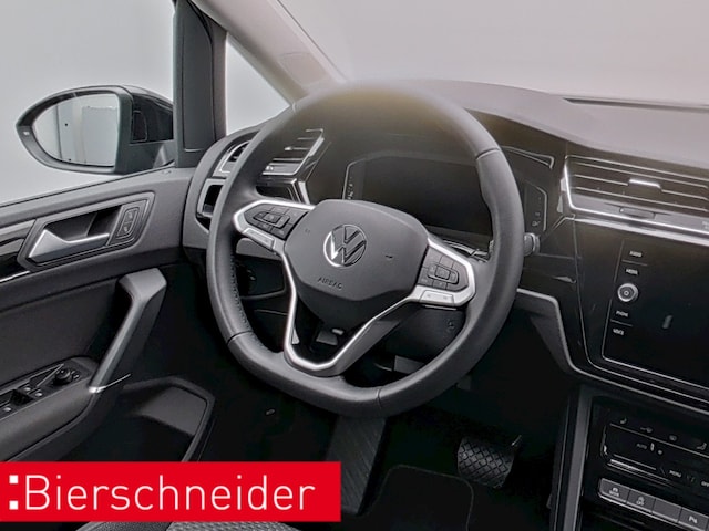 Volkswagen Touran 1.5 TSI DSG R-Line