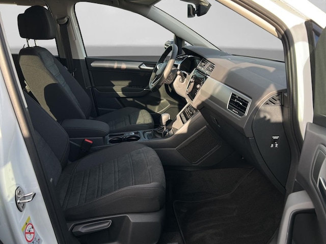 Volkswagen Touran 1.5 TSI DSG R-Line