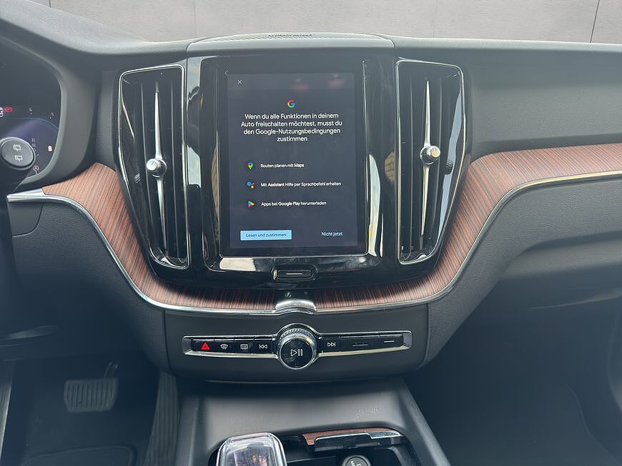 Volvo XC60 Dark Plus