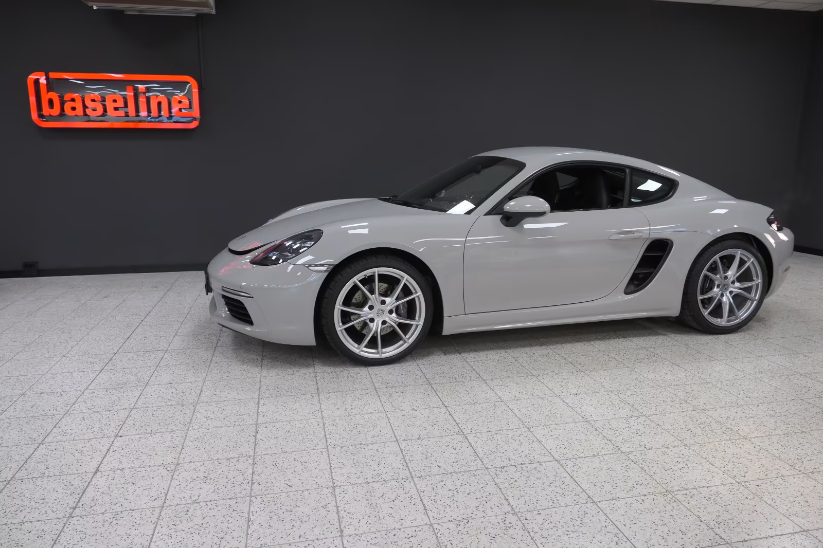 Porsche Cayman 718