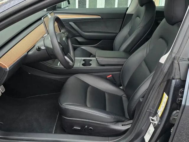 Tesla Model 3 AWD Performance