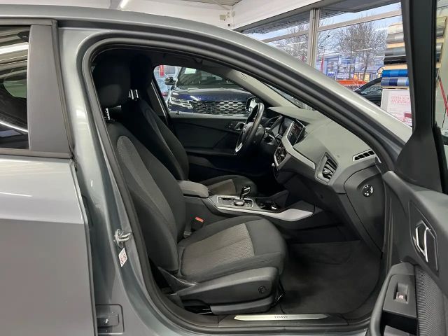 BMW 118 118d Advantage pakket Sedan