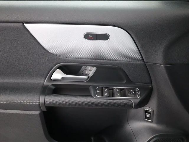 Mercedes-Benz GLA 180 GLA 180 d