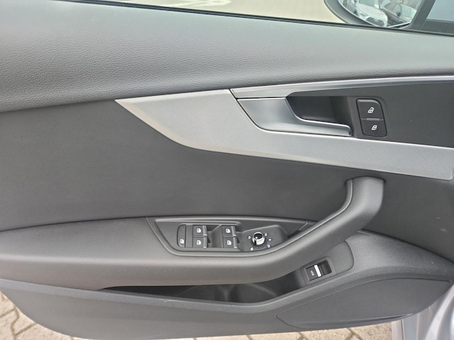 Audi A4 50 TDI Quattro Sedan