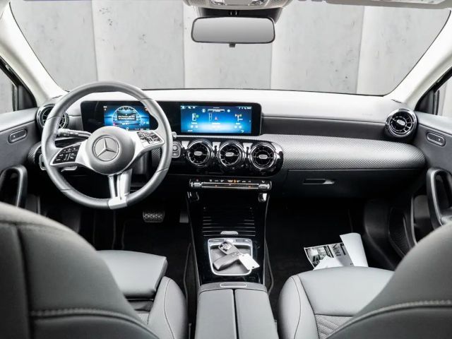 Mercedes-Benz A 180 Hatchback