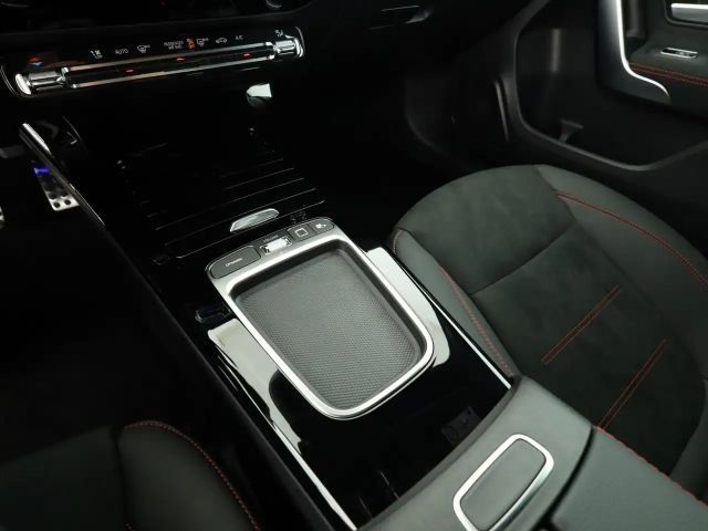 Mercedes-Benz A 200 AMG Line