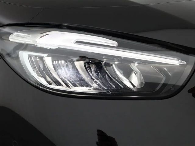 Mercedes-Benz B 180 B 180 d Sedan