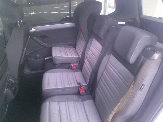 Volkswagen Touran 1.5 TSI DSG Highline R-Line