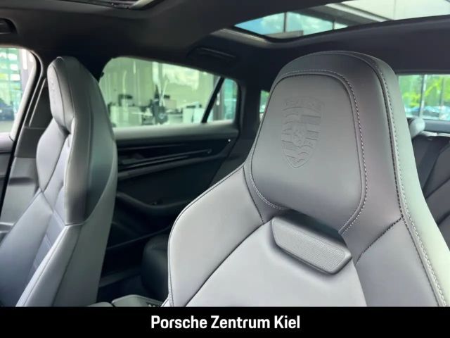 Porsche Panamera 4 E-Hybrid