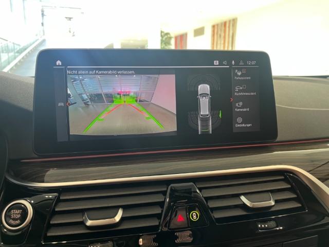 BMW 540 540i Touring xDrive