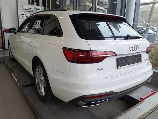 Audi A4 35 TFSI Avant S-Tronic