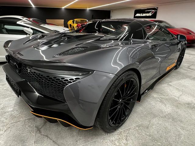 McLaren Artura Spider