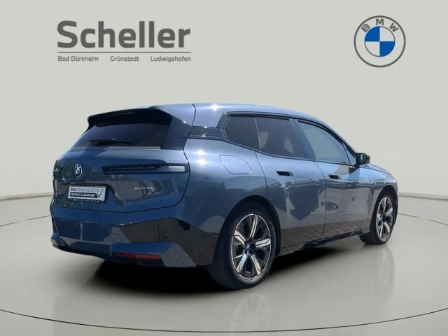 BMW iX xDrive50
