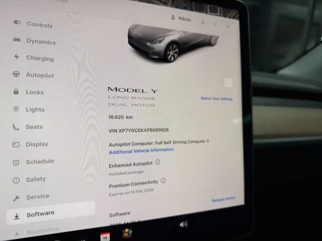 Tesla Model Y AWD Long Range