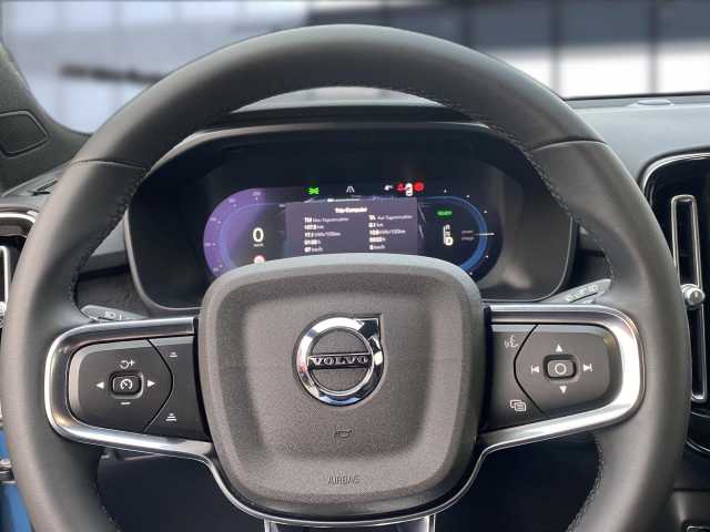 Volvo XC40 XC40 Navi LED Klima Standhzg Einparkhilfe el. Fenster