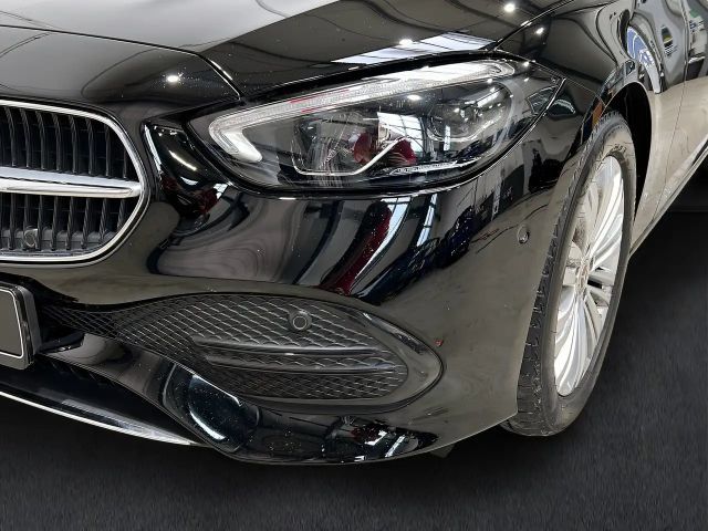 Mercedes-Benz C 200 AVANTGARDE Sedan