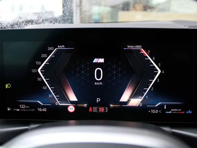 BMW 318 318i M-Sport Sedan