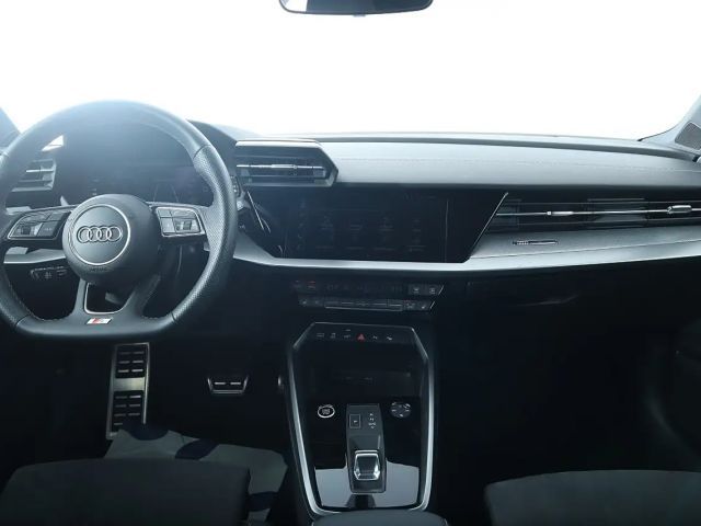Audi A3 Hybride S-Line Sedan