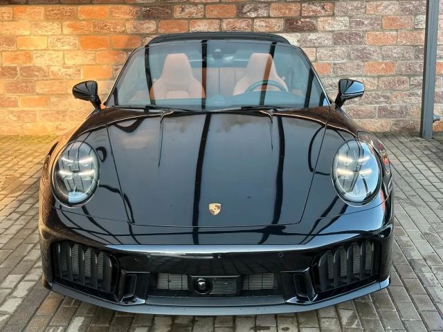 Porsche 911 4 Cabrio GTS Targa
